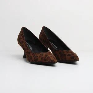 FW25-CHENIL56 DÉCOLLETÉ  VELVET LEO BROWN