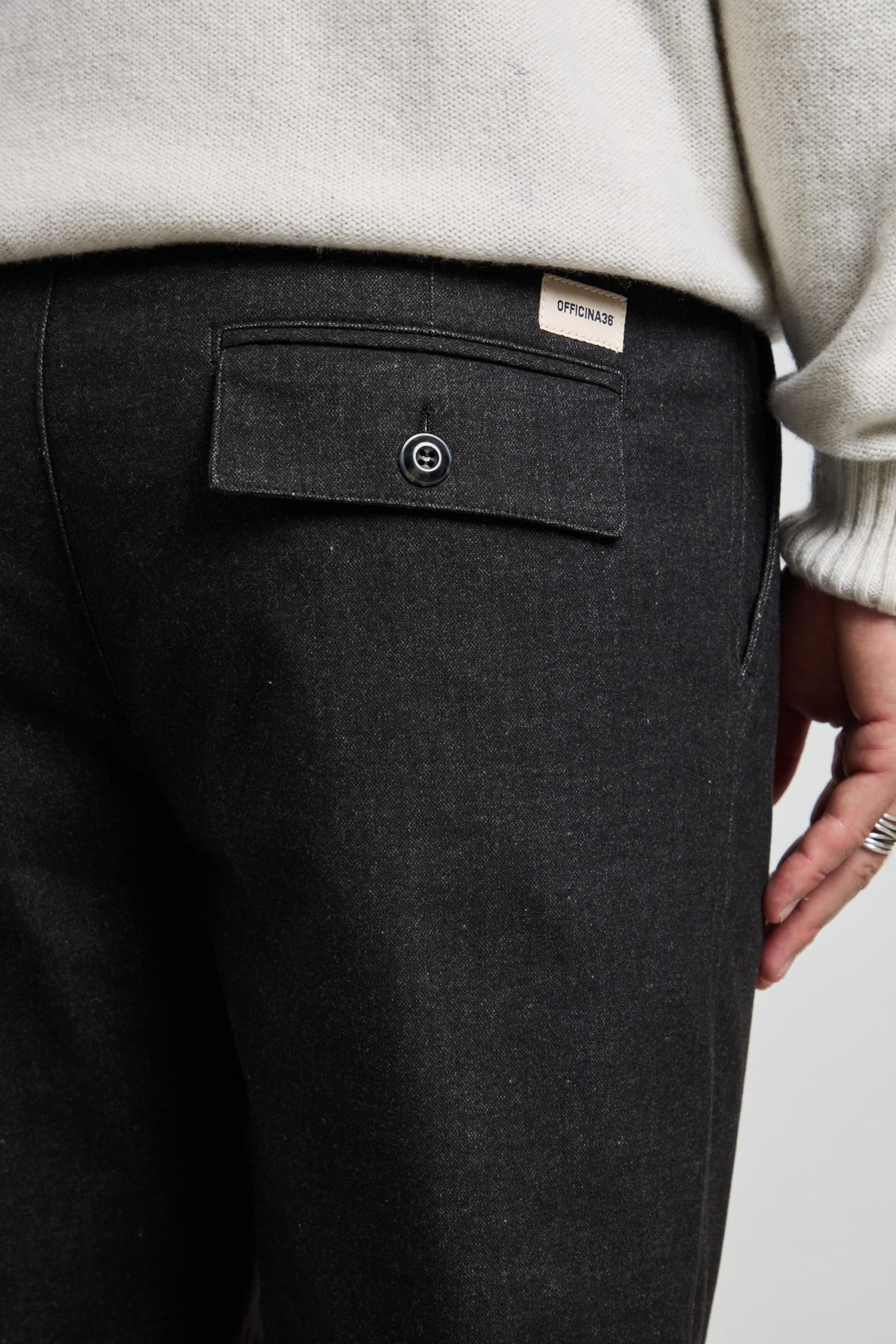 Officina 36 - 2324 Pantalone nero mèlange Bogart - immagine 3