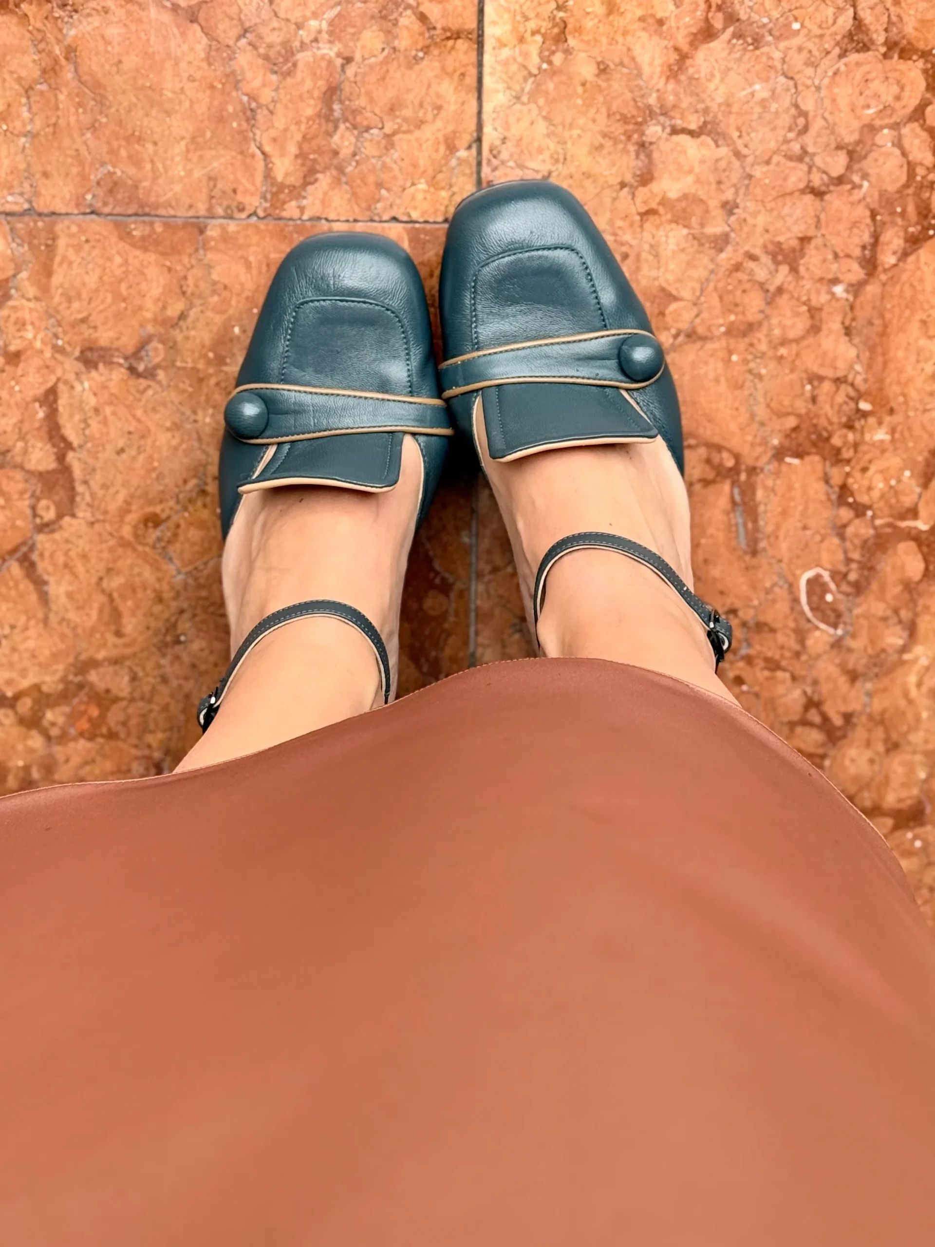 Nico Pet decollete in nappa verde petrolio con cinturini e con plateaux tacco 8.5 cm artigianale marchigiana - immagine 3