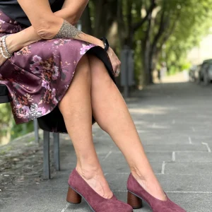 Nanny Wine decollete in camoscio bordeaux tacco 6 artigianale toscana