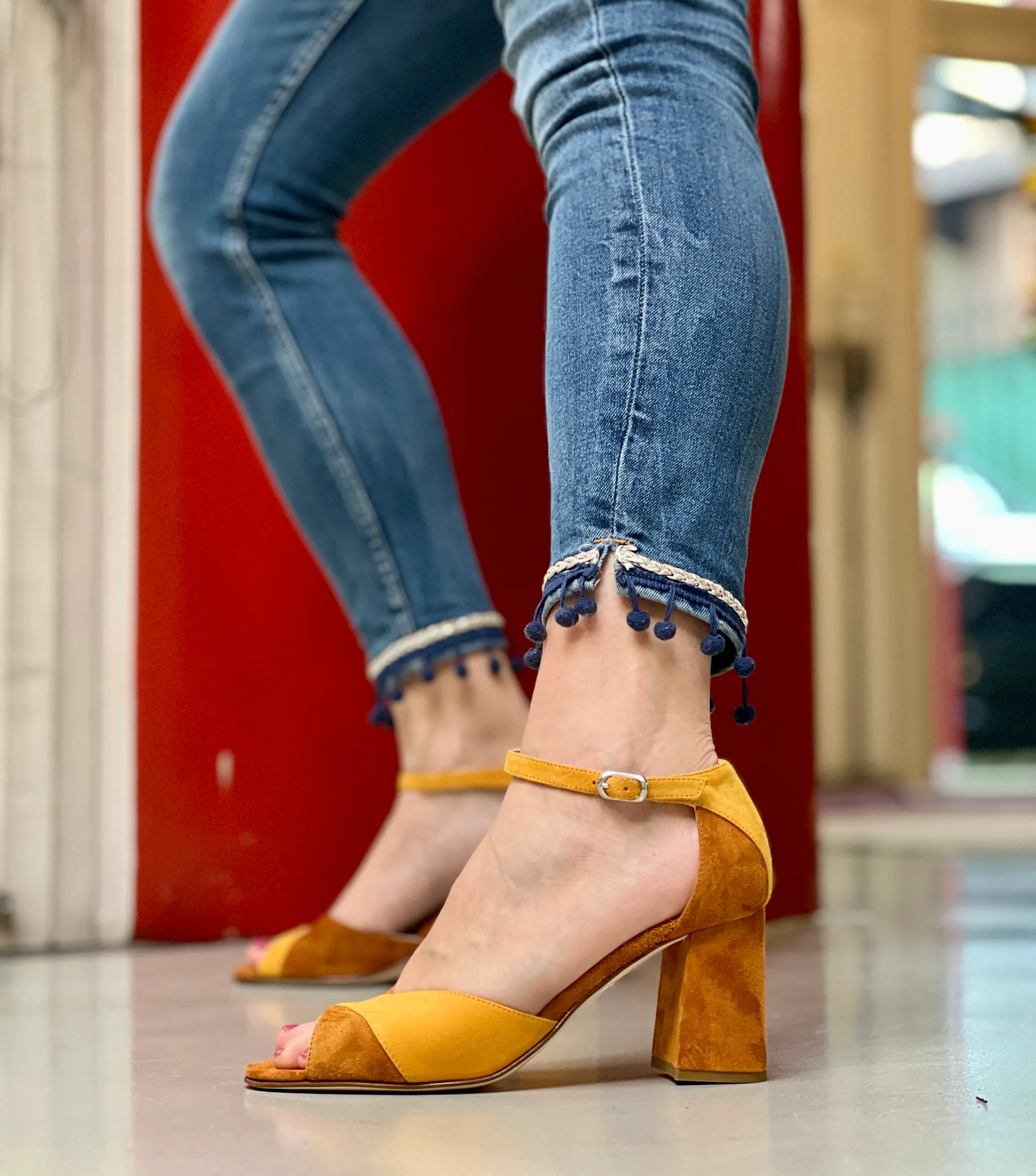 Roll Cuoio sandalo con tacco in camoscio cuoio e giallo artigianale Toscano