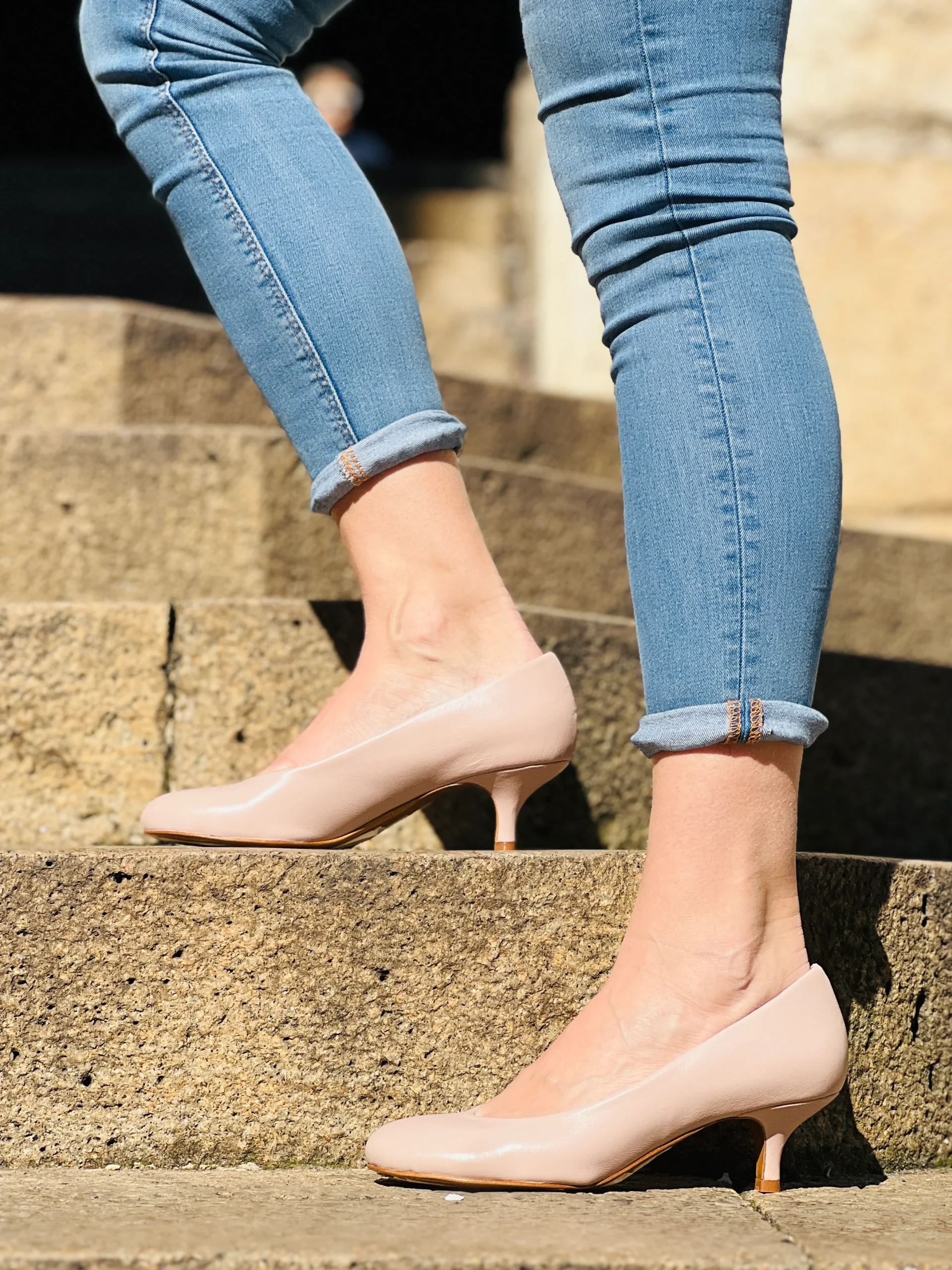 Togo Nude decolletè in nappa cipria tacco 6 artigianale lagattaconglistivali - immagine 4