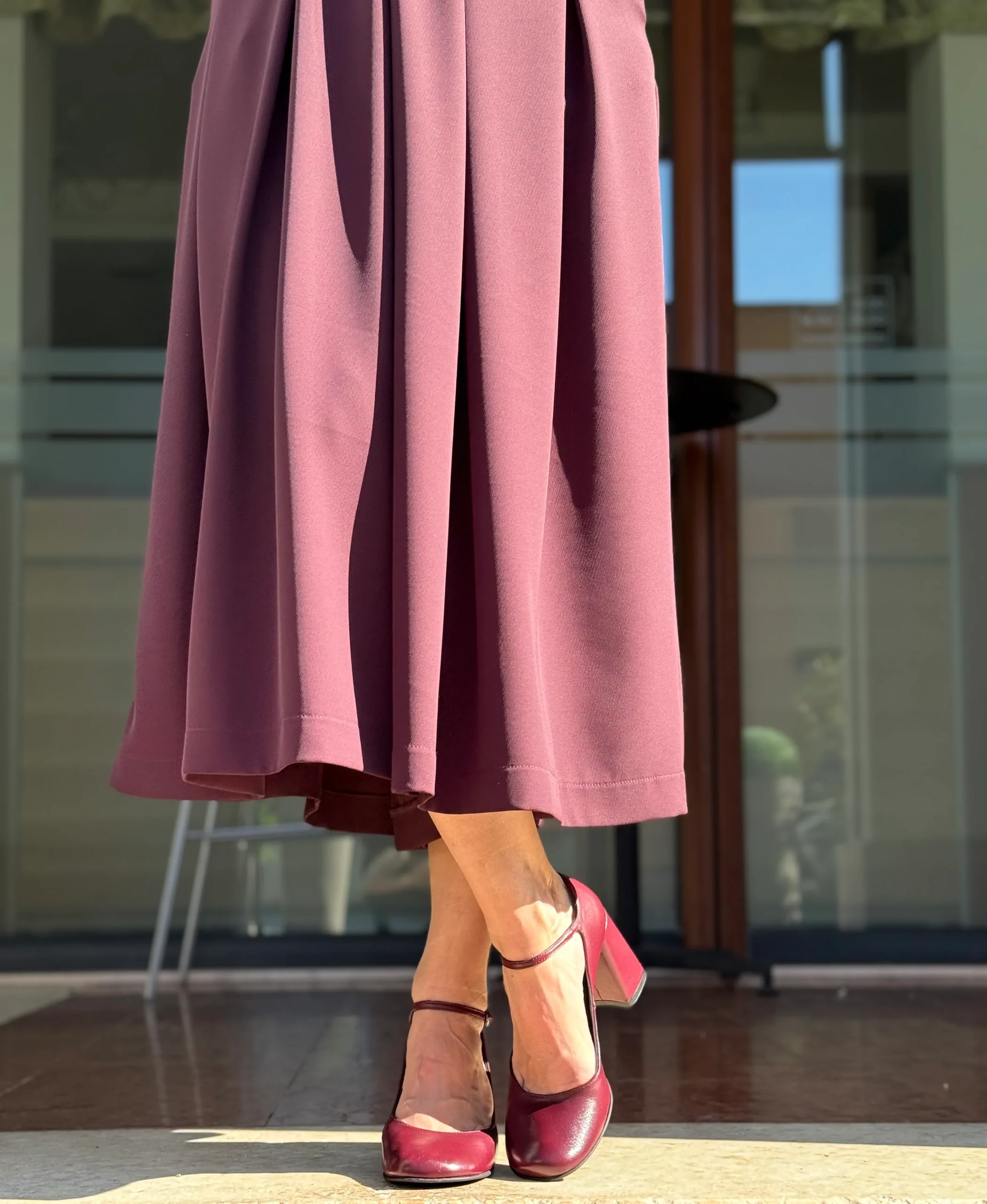 Piper Bordeaux decolleteè in nappa bordeaux con cinturino tacco 8 artigianale marchigiana - immagine 9