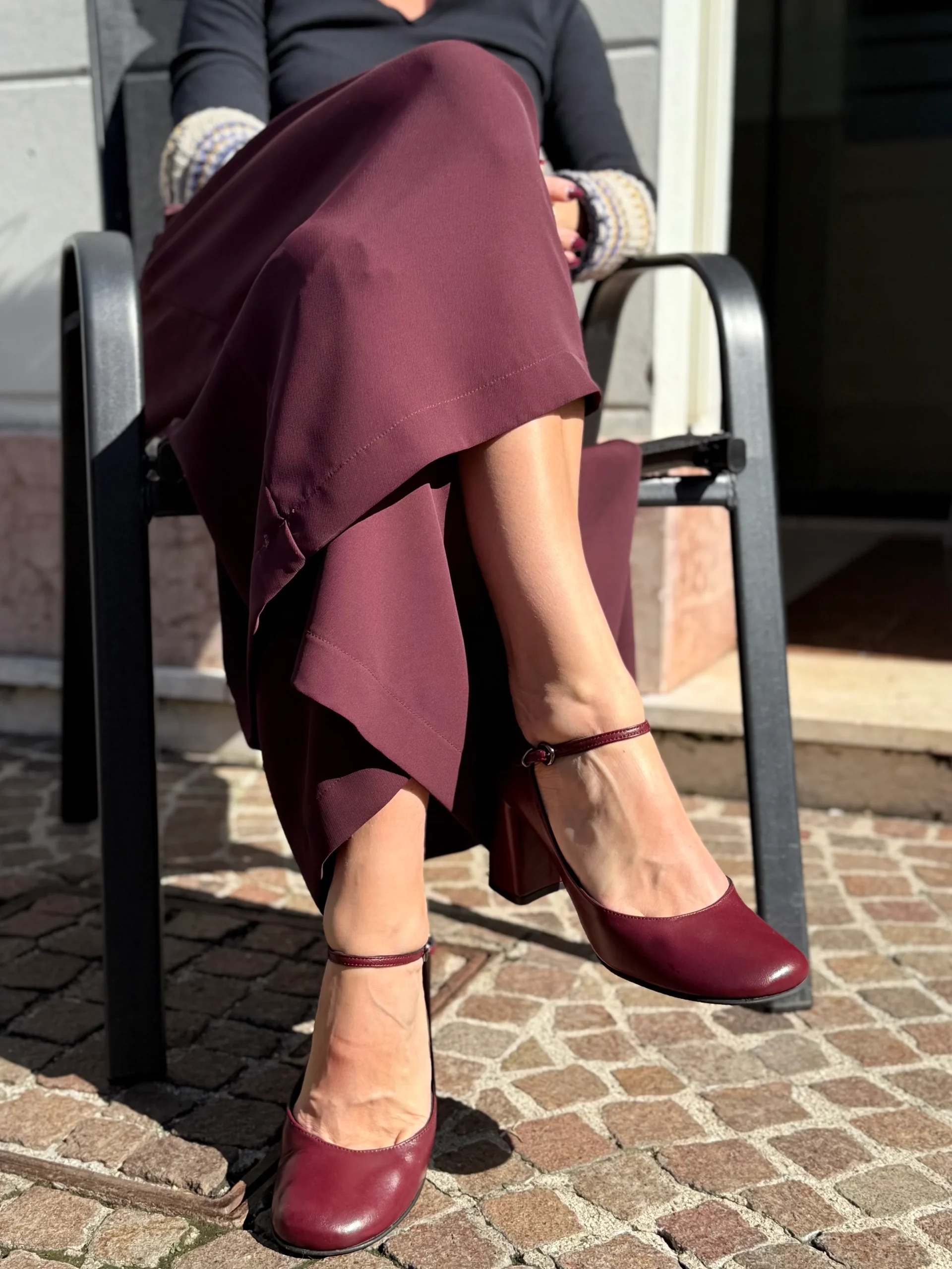 Piper Bordeaux decolleteè in nappa bordeaux con cinturino tacco 8 artigianale marchigiana - immagine 3