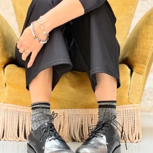 Clash Silver scarpa bassa allacciata in nappa nera e laminata argento artigianale marchigiana