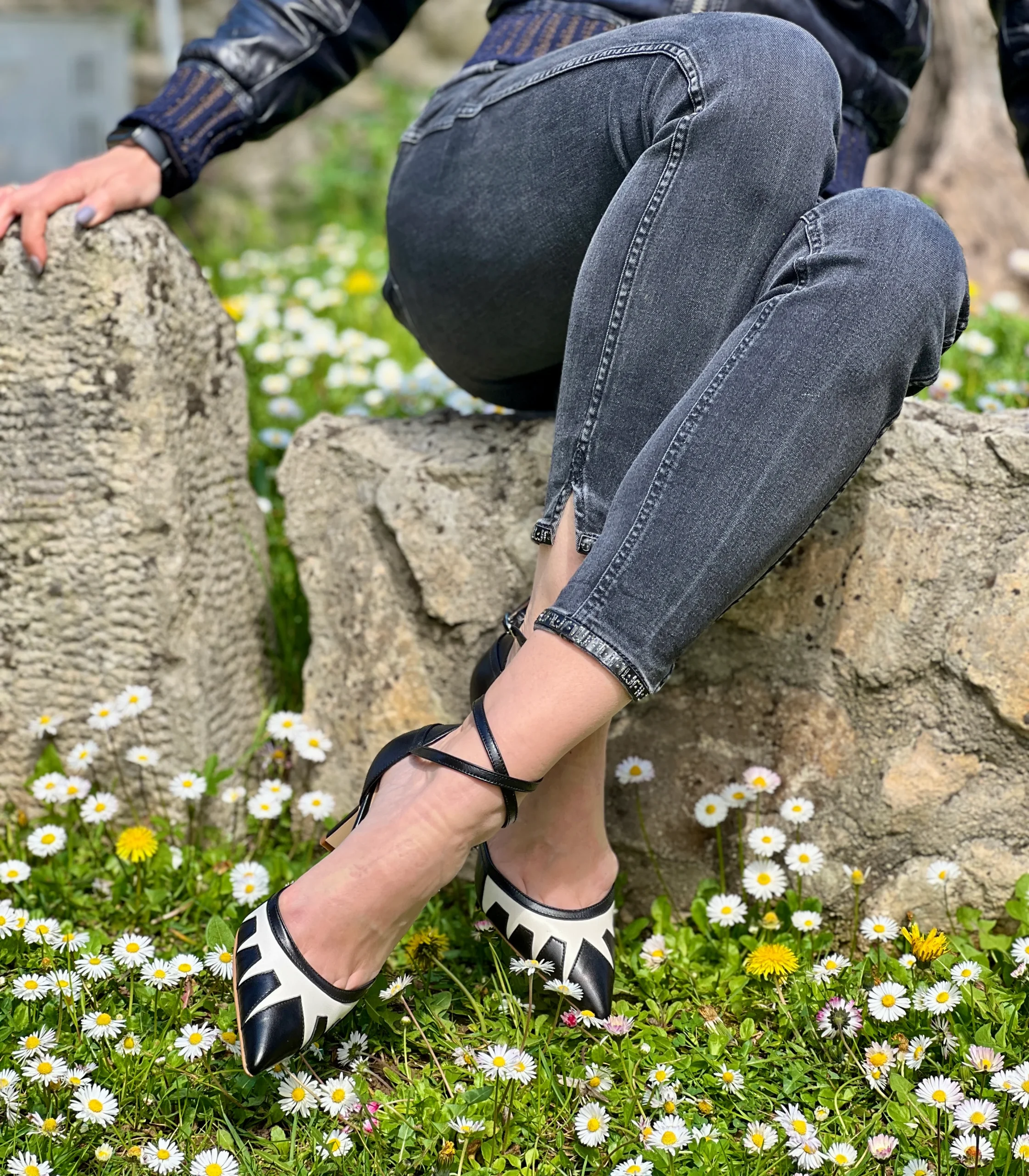 Eva Bw decolletè in nappa bianca e nera tacco tacco 8 lavorazione artigianale marchigiana - immagine 4