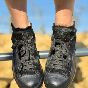 Globe Black sneakers in nappa nera e cavallino nero artigianale marchigiana