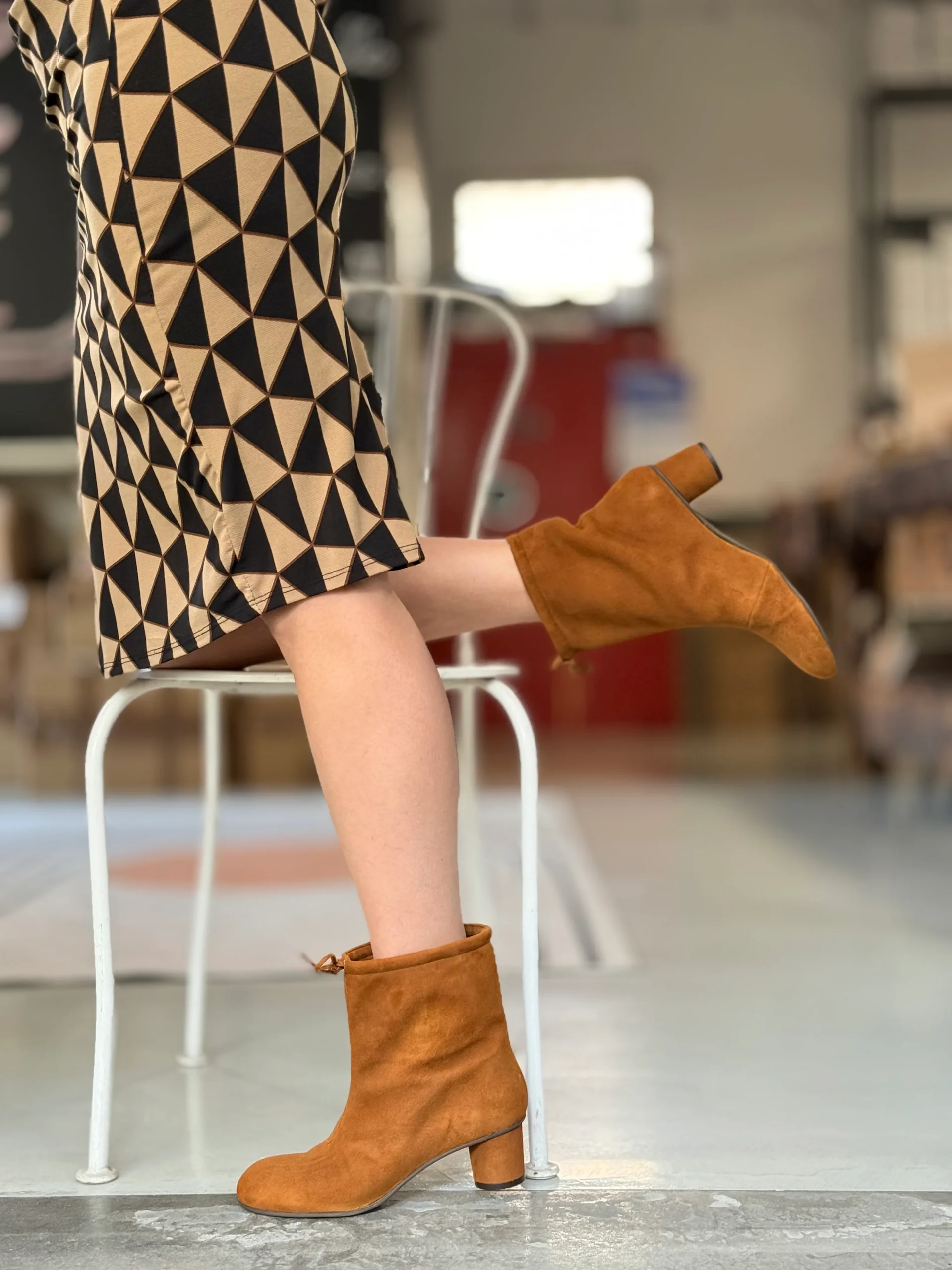 Tata Cuoio tronchetto in camoscio tacco 4.5 artigianale - immagine 4