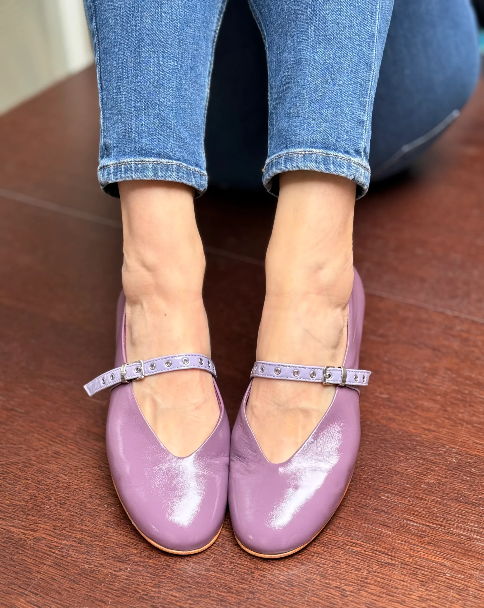 Tilde Uva ballerina a sacchetto in vernice viola su base camoscio lavorazione artigianale - immagine 4