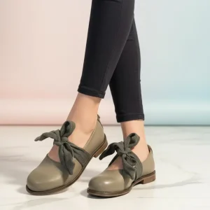 Cadeau Smoke ballerina in pelle ingrassata e spazzolata color fumo con fiocco artigianale marchigiana