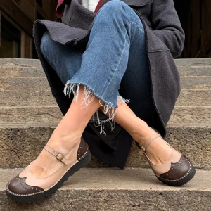 Fisima Cipria scarpa bassa in pelle nude e marrone suola vibram artigianale toscana