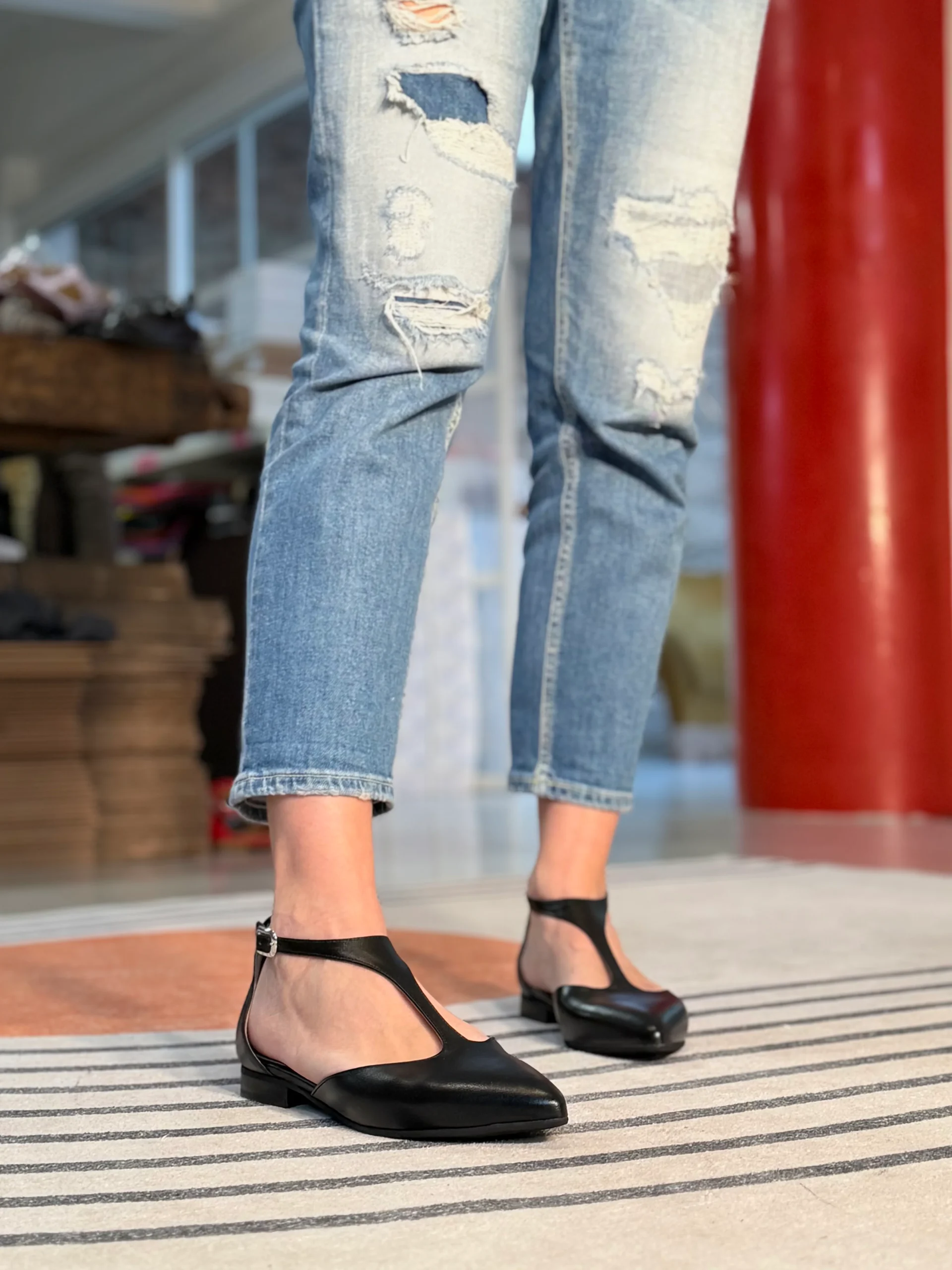 Lucy Black scarpina bassa t-bar in nappa nera - tacco 2 cm artigianale marchigiana - immagine 9