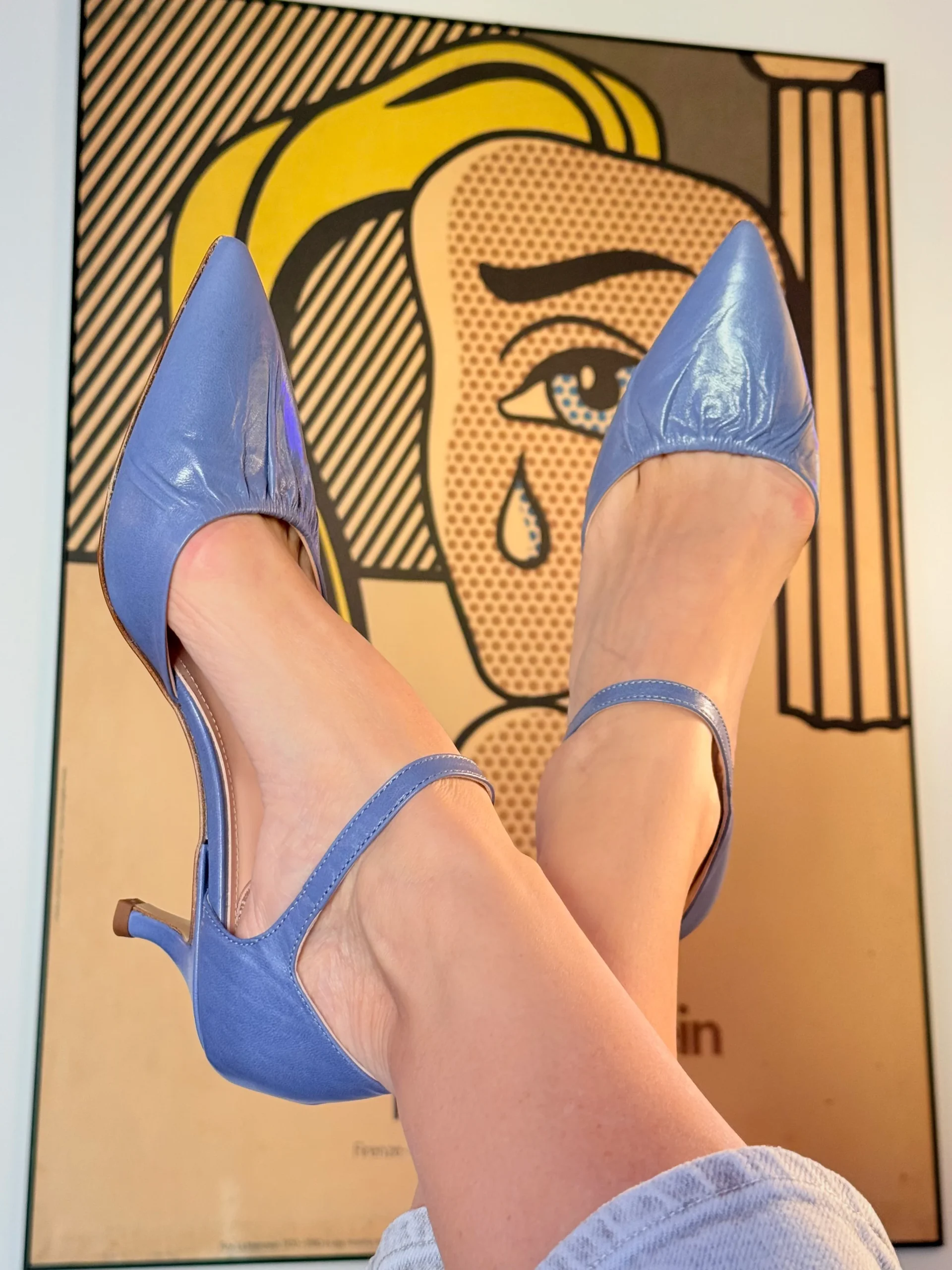 Paulette Jeans decollete in vernice su base camoscio azzurra con cinturino tacco 6cm artigianale marchigiano