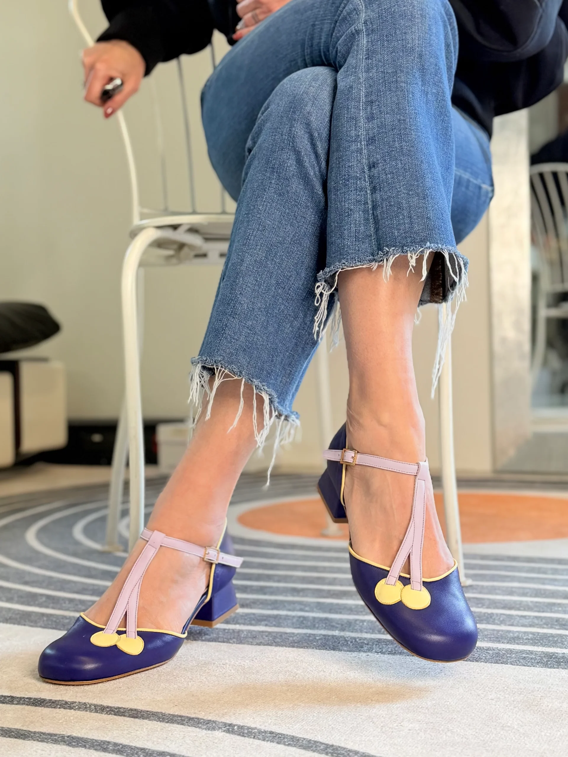 Maraska Purple d'orsay in nappa viola aperta ai lati tacco 3 cm artigianale marchigiana - immagine 9