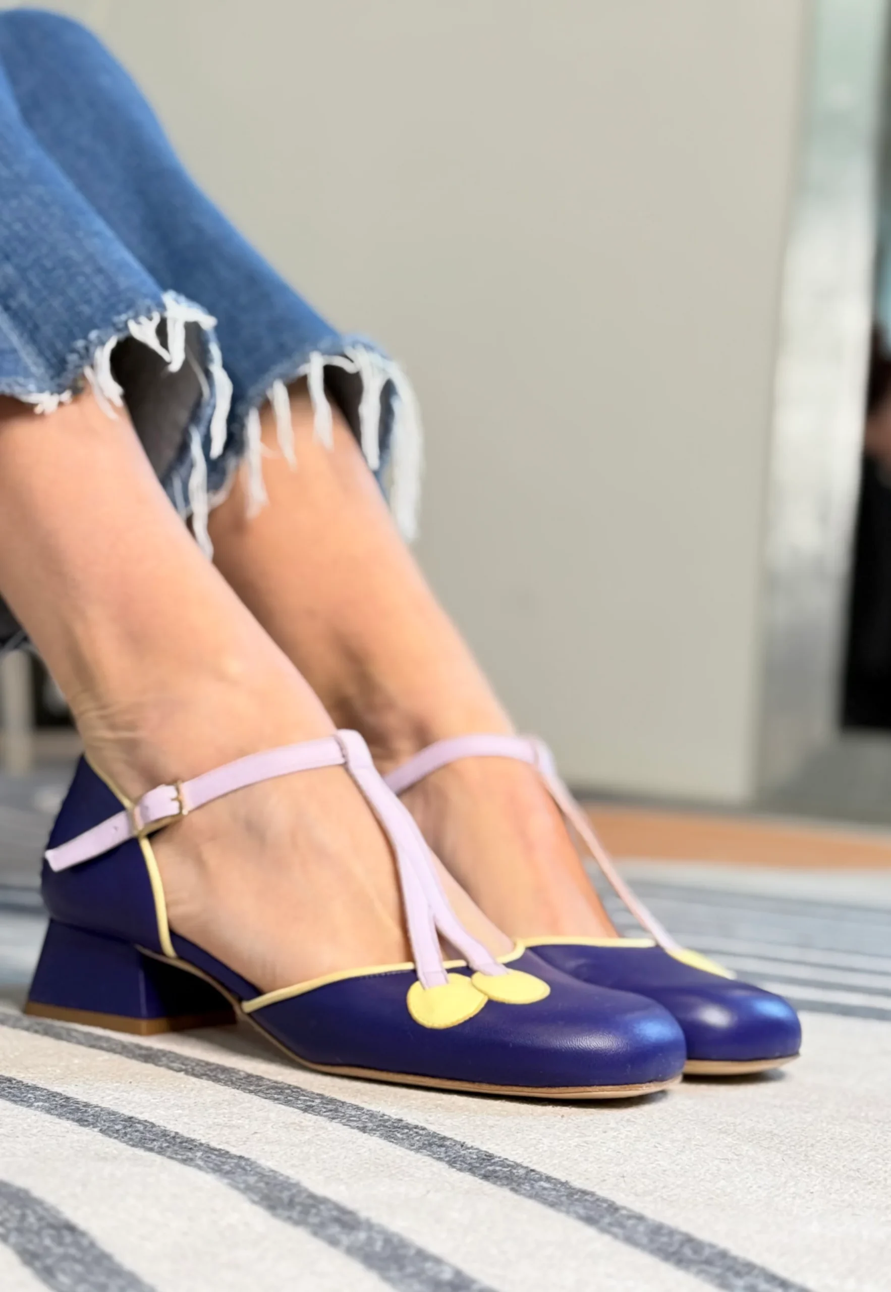 Maraska Purple d'orsay in nappa viola aperta ai lati tacco 3 cm artigianale marchigiana - immagine 5