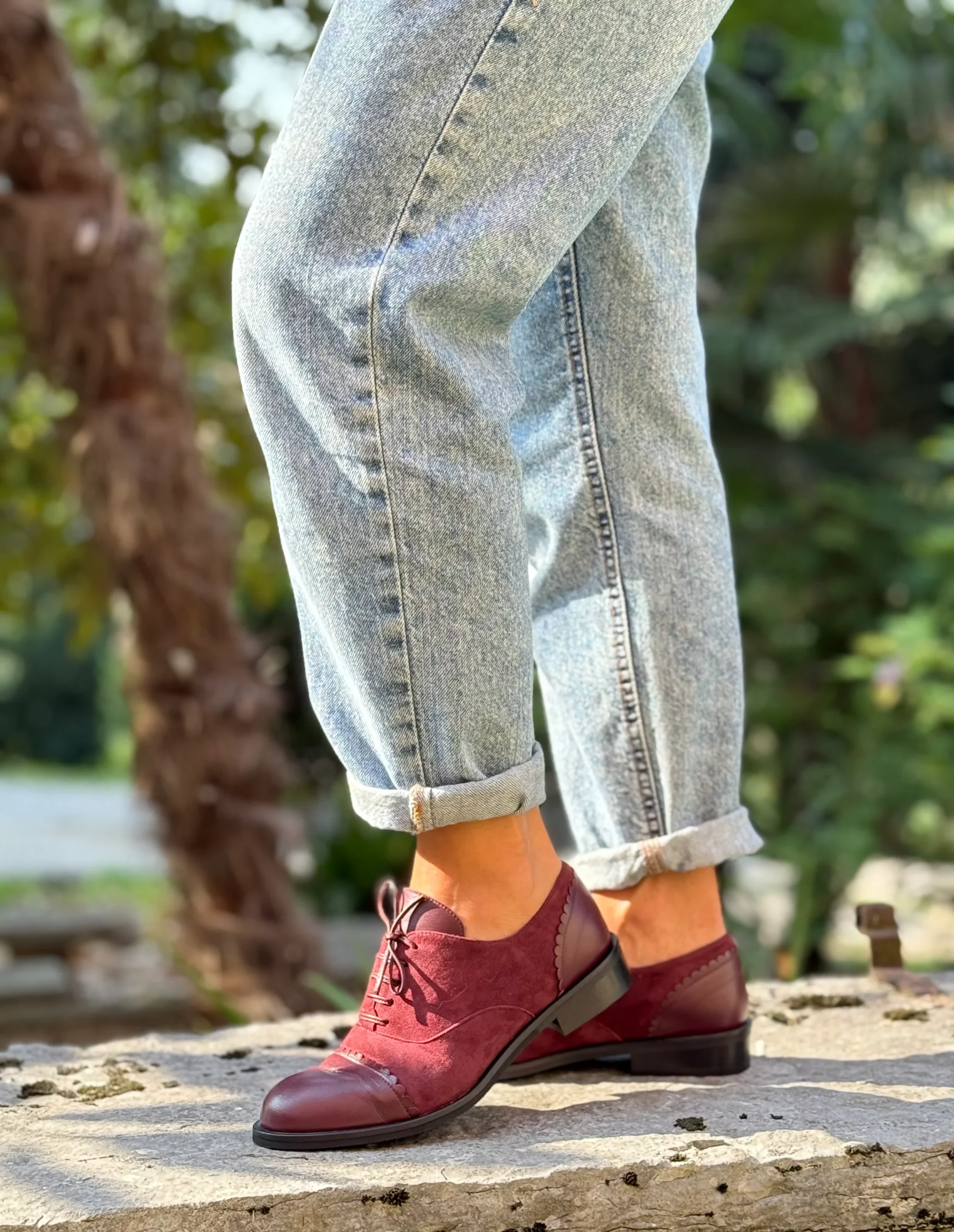 Roger Wine scarpa bassa allacciata in camoscio bordeaux artigianale toscana - immagine 6