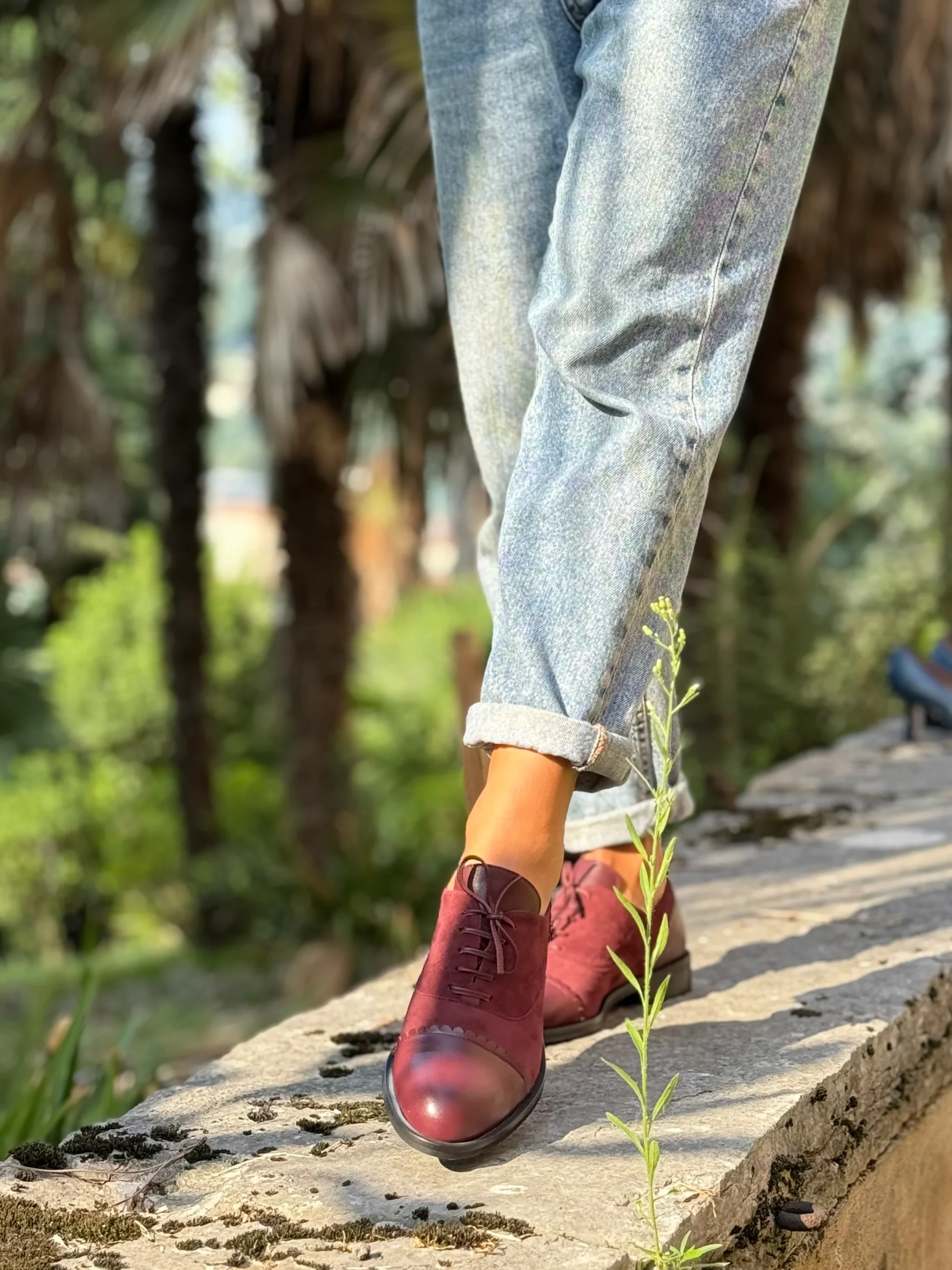 Roger Wine scarpa bassa allacciata in camoscio bordeaux artigianale toscana - immagine 7