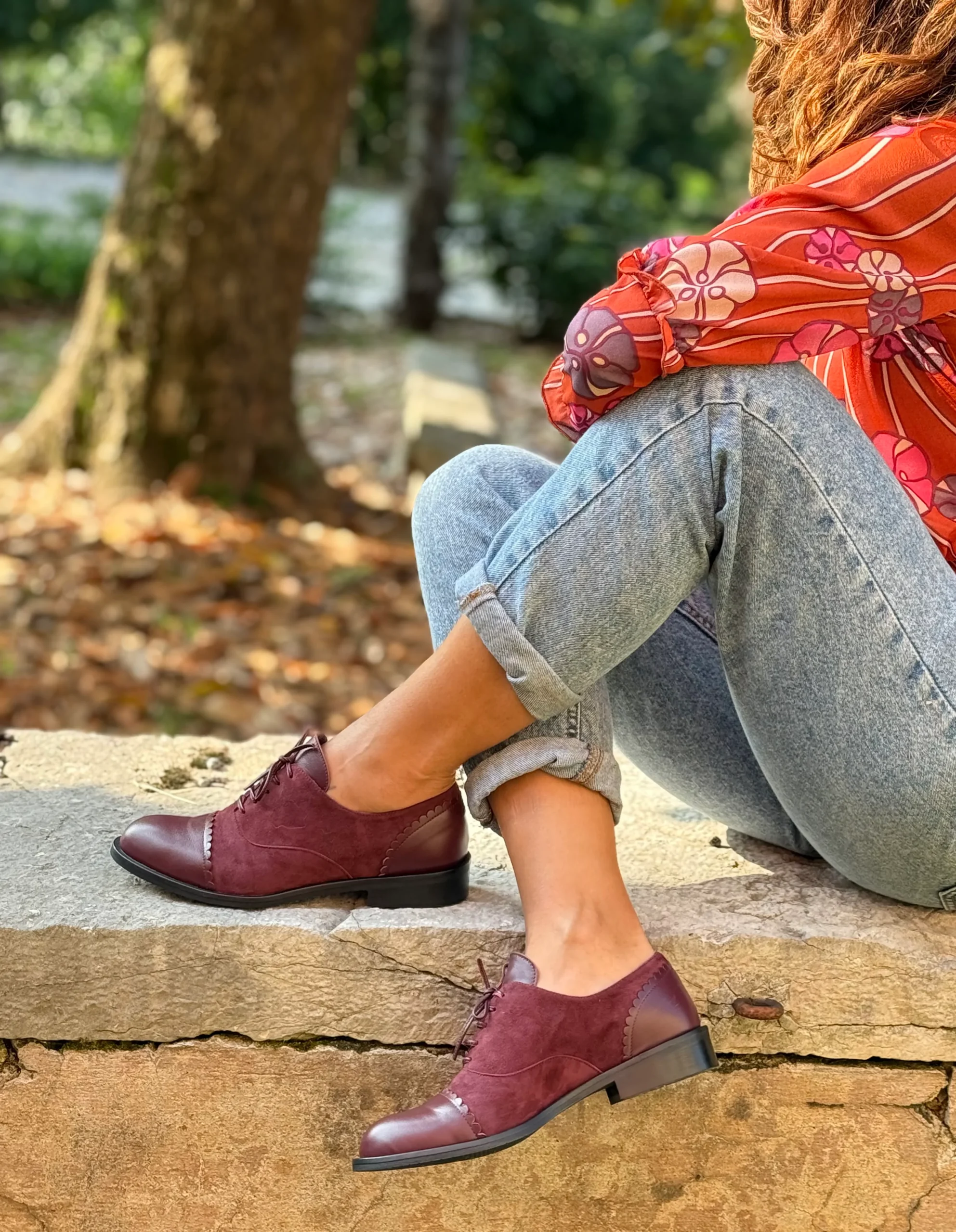 Roger Wine scarpa bassa allacciata in camoscio bordeaux artigianale toscana - immagine 3