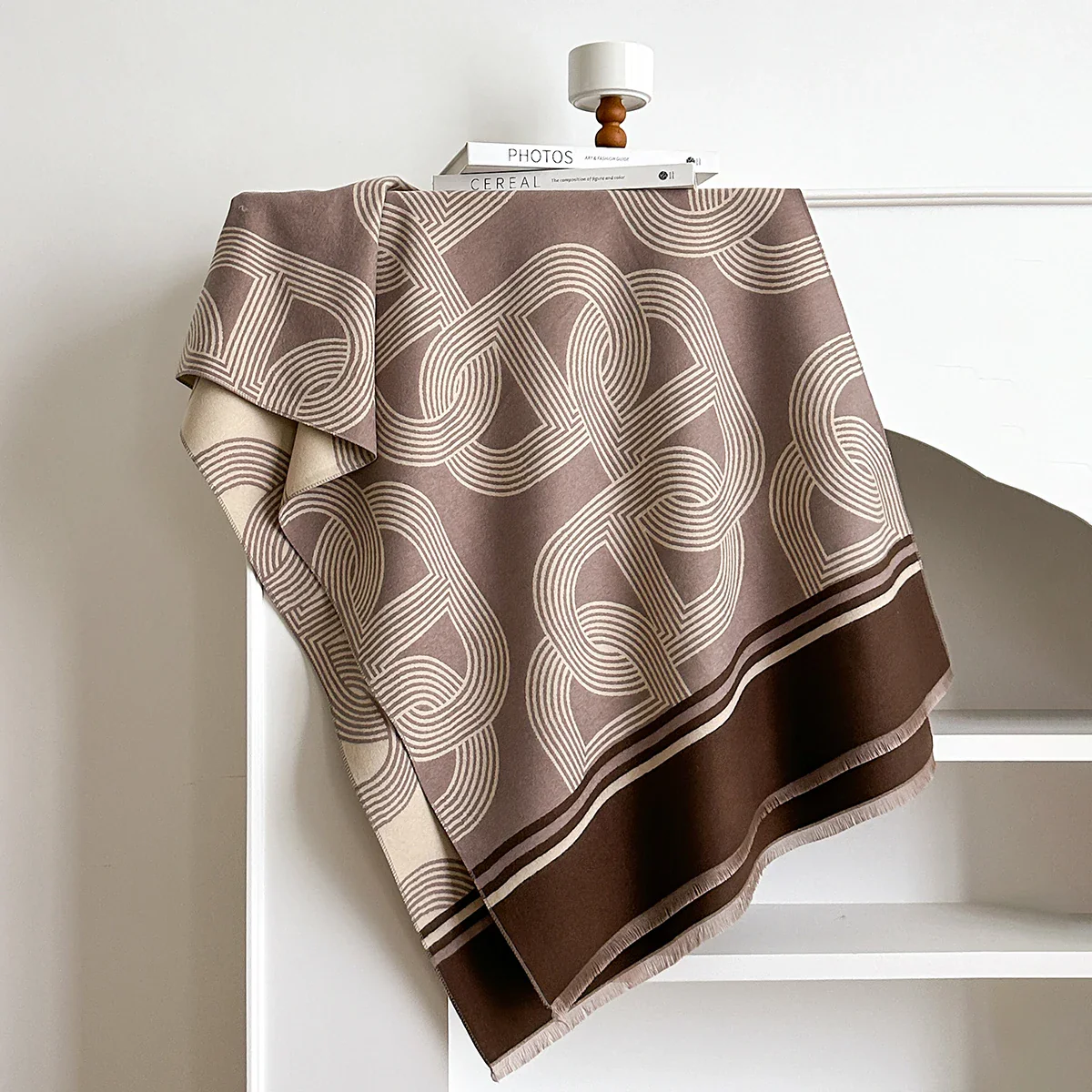 Sciarpa elegante e senza tempo Louvre | La Parisienne - immagine 5