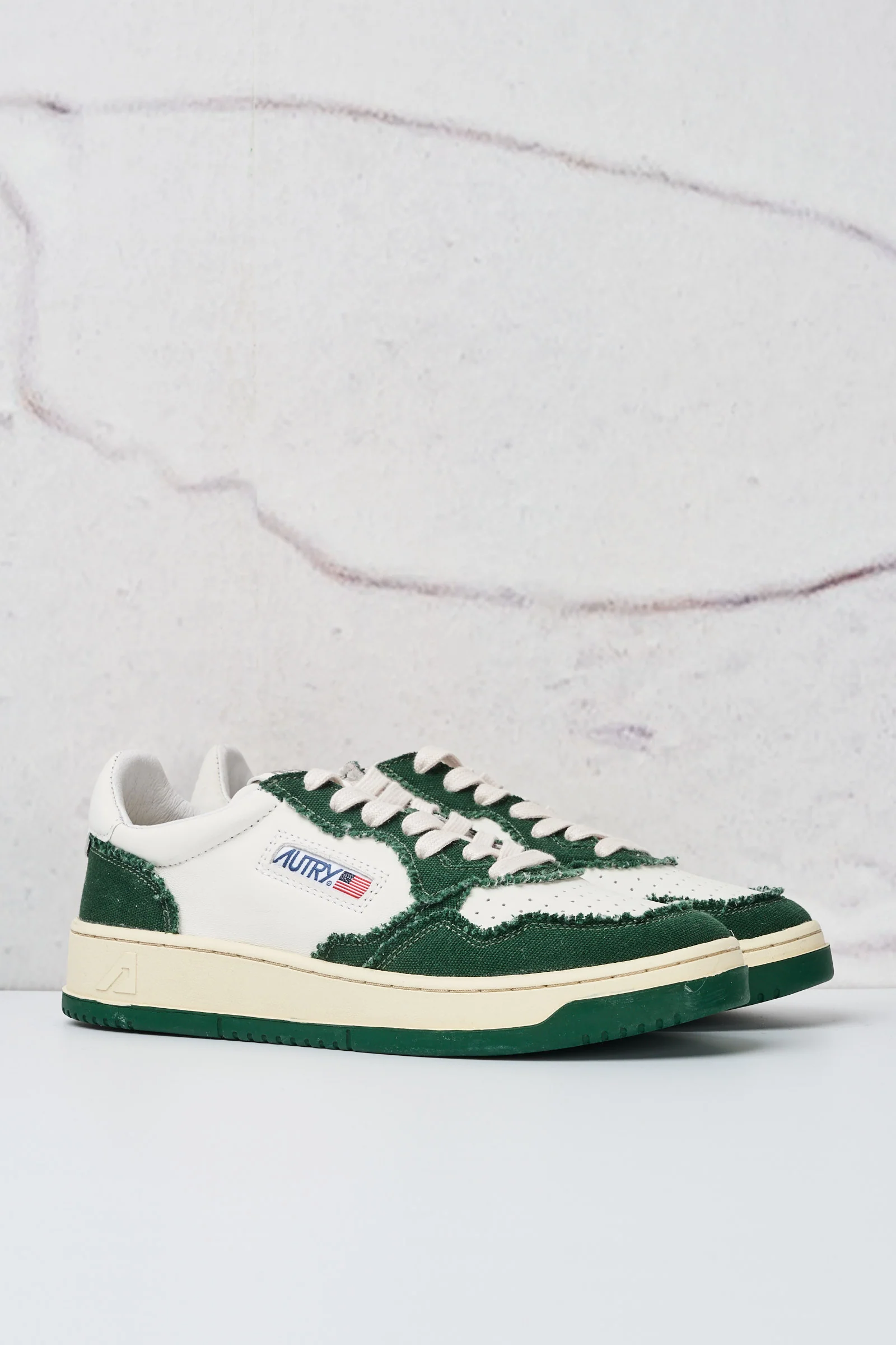Autry 6011 Sneakers Medalist Low in Tela e Pelle Verde Bianco