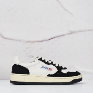 Autry 6010 Sneakers Medalist Low Canvas con Tomaia in Pelle e Tessuto Colore Bianco/Nero